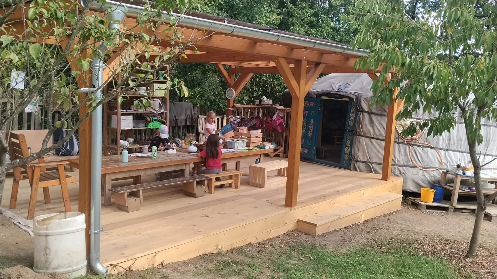Nová pergola a úpravy zázemí